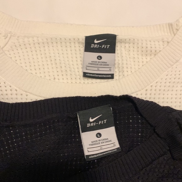 2 for 1 Nike bundle black and white shirts - Picture 5 of 6